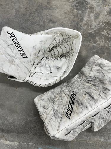 Used passau pro series glove and blocker