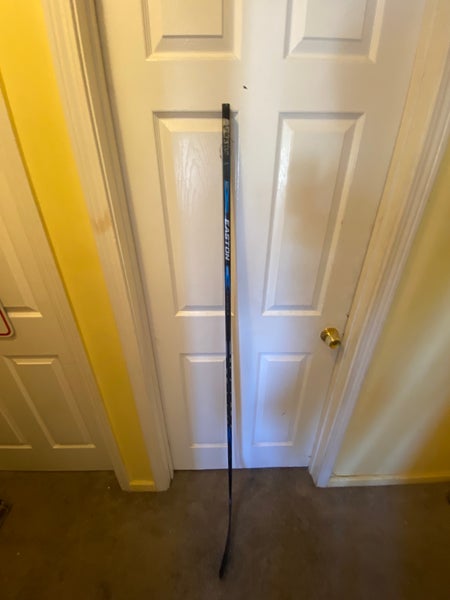 Easton Synergy 40 Grip Hockey Stick Int. 65 Flex