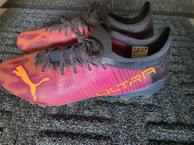 Purple Men's Molded Cleats Puma Ultra Cleats