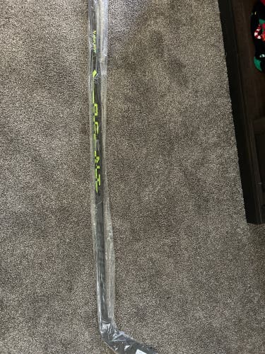 Brand New Senior Left Hand P92  Ag5nt Hockey Stick