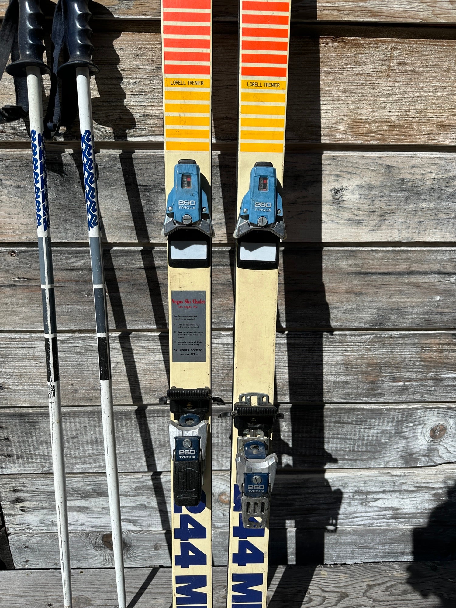 blue and black burton snowboards Burton Clash Blue/Black Size 151cm V-Rocker All-Mountain Snowboard +  Bindings | SidelineSwap