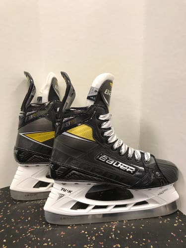 Senior New Bauer Supreme 3S Pro Hockey Skates Size 6 / Fit 1