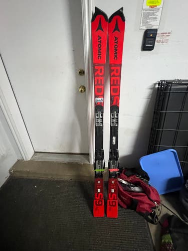 Used Women's 2022 Atomic 157 cm Racing Redster FIS SL Skis With Bindings Max Din 16