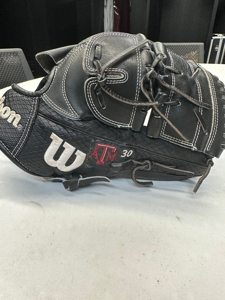 Used Right Hand Throw 12" A2000 Baseball Glove