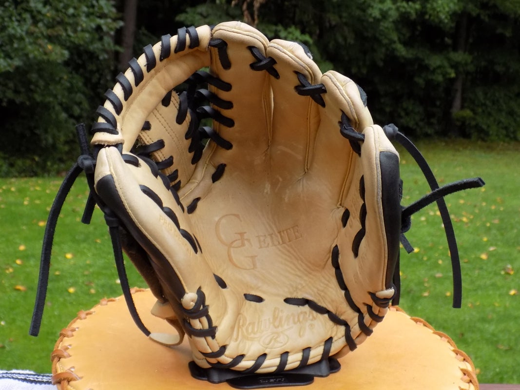 Tan Used Rawlings Gold Glove Elite Right Hand Throw Infield Baseball