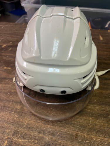 Used Medium Bauer Re-Akt Helmet w Visor