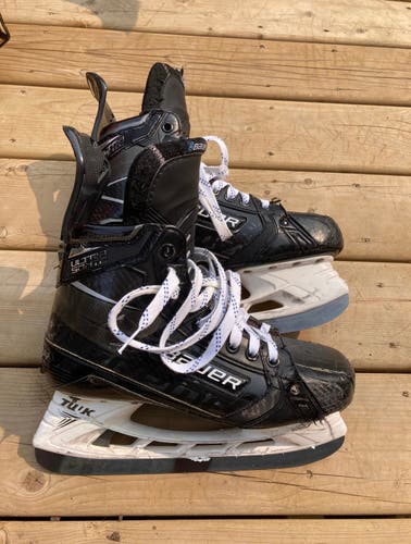 Used Bauer Regular Width Size 8 Supreme UltraSonic Hockey Skates