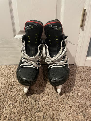 Used Bauer  Pro Stock Size 7 Vapor Hyperlite Hockey Skates