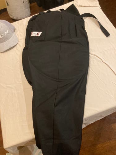 Stevens referee pants medium