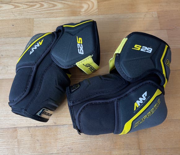Used Large Bauer  Supreme s29 Elbow Pads