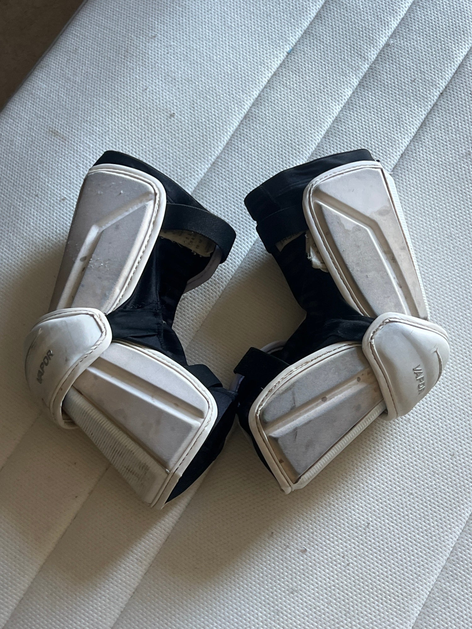 Used Large Nike Vapor Arm Pads