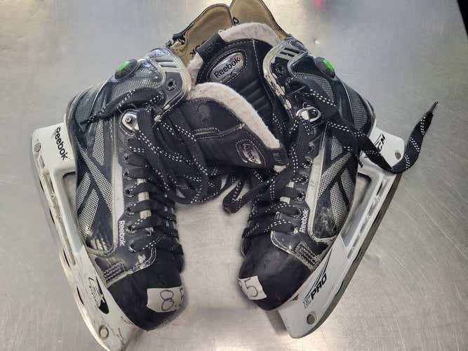 Used Reebok 16k Senior 8.5 Ice Hockey Skates