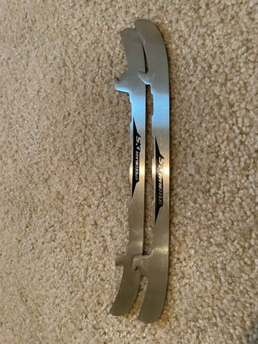 New CCM SB XS 238 mm blades