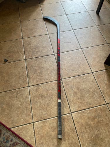 Intermediate Right Handed P29 Jetspeed FT4 Pro Hockey Stick
