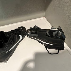Men’s size 10.5 football cleats