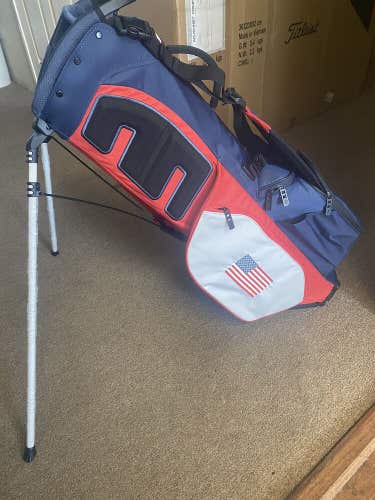 Titleist Players 5 Stand Bag (5-way top, Navy/Red/White) 2023 NEW