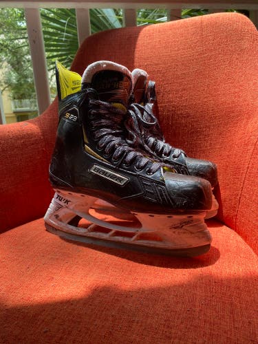 Used Bauer Regular Width   Size 7 Supreme S29 Hockey Skates