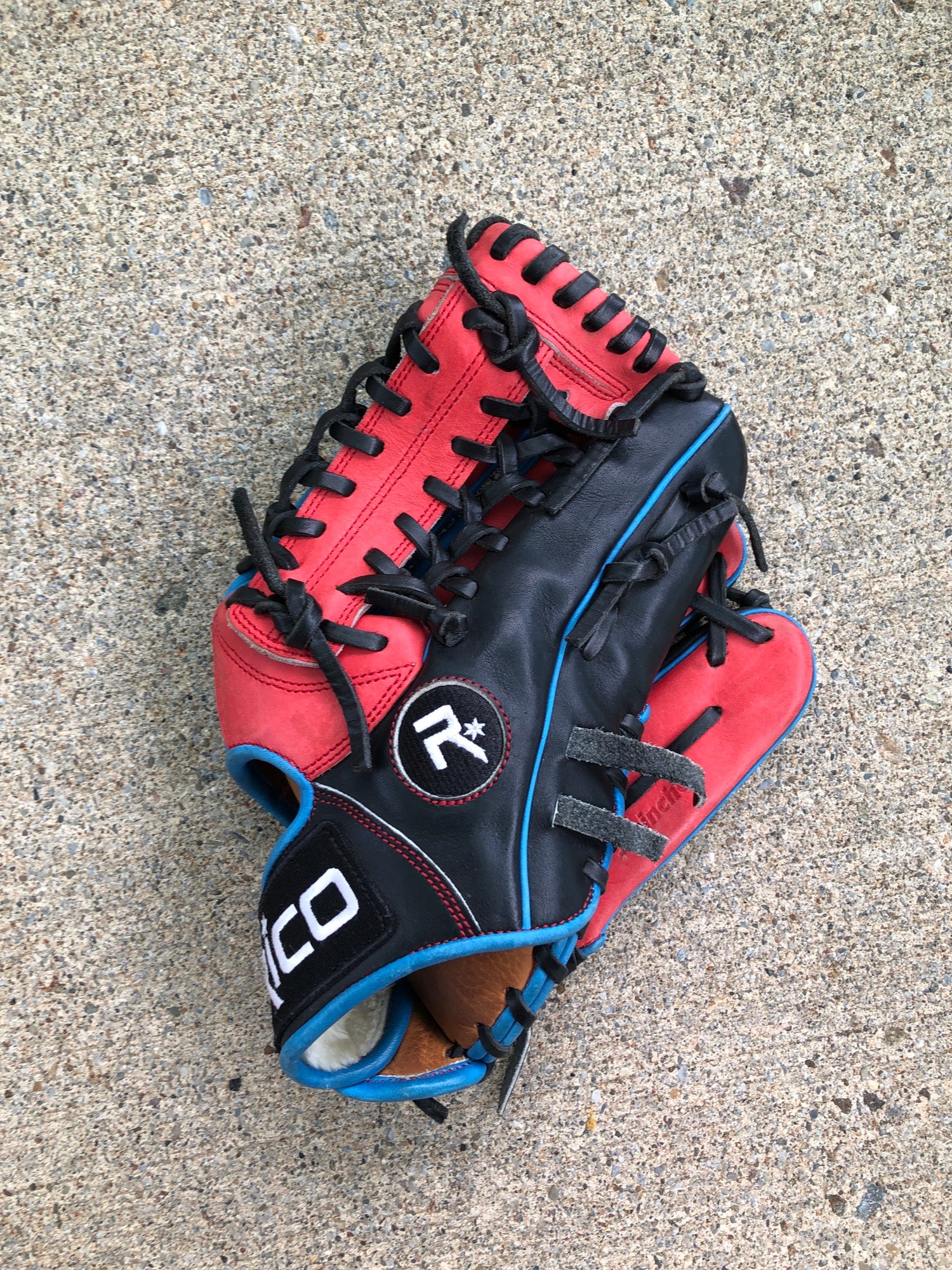 Rico Gloves review of completed custom baseball and softball gloves ! 