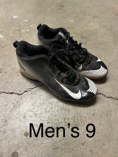 Black Men’s Molded Cleats Nike