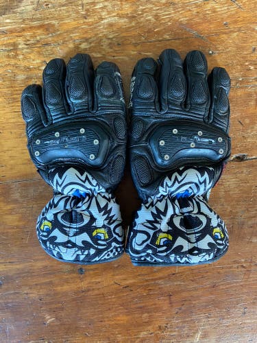 Black and Yellow Level Gloves Bundle