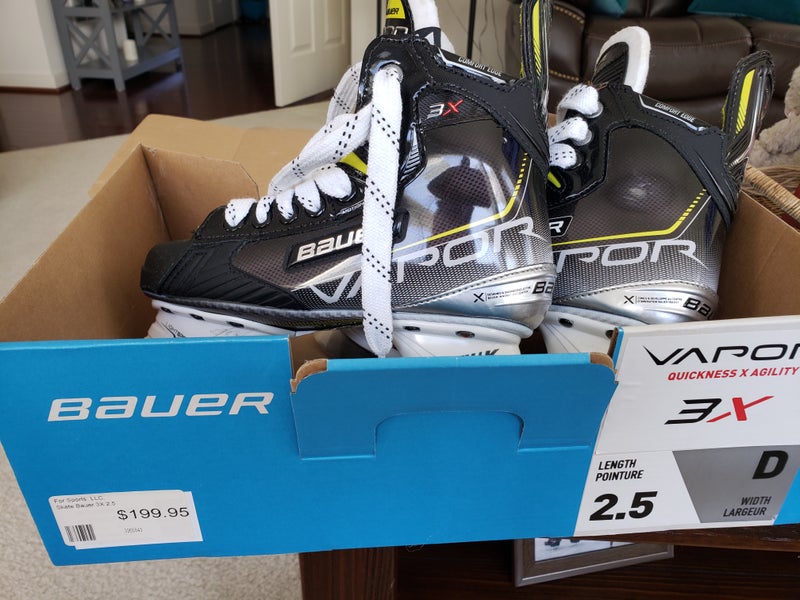 New Bauer Vapor 3X Hockey Skates Regular Width Size 2.5