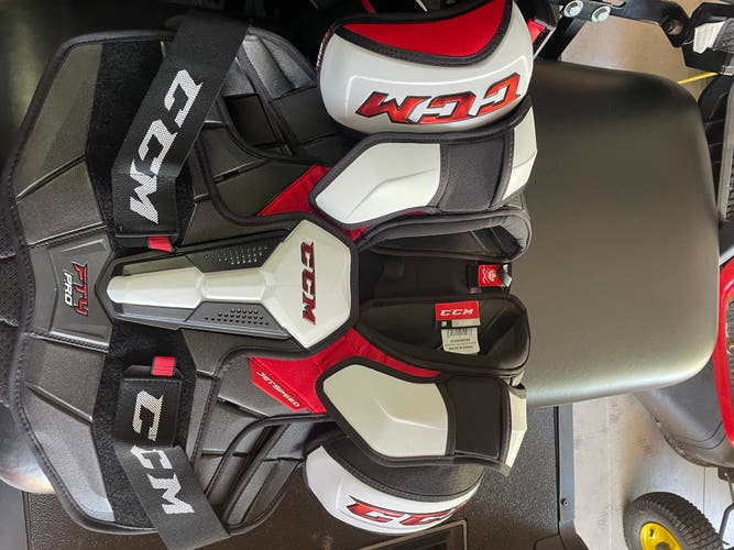 Used Extra Large CCM JetSpeed FT4 Pro Shoulder Pads