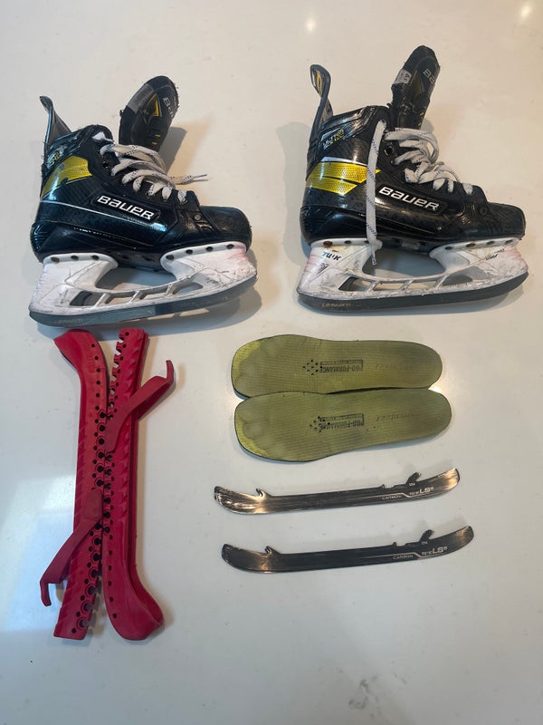 Used Bauer  Size 6.5 Supreme UltraSonic Hockey Skates