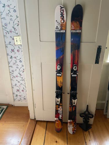 Used Unisex Fischer 145 cm Park Skis With Bindings