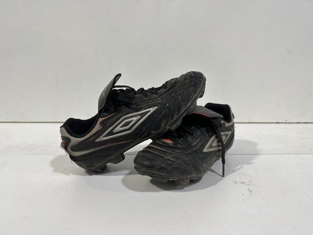 Used Umbro Junior 03.5 Cleat Soccer Outdoor Cleats