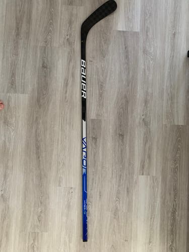 Intermediate New Right Handed Bauer Vapor Hyperlite Hockey Stick P92 Pro Stock