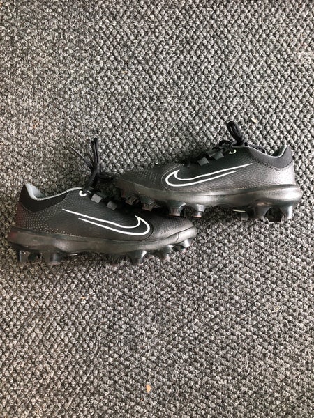 Used Nike Hyperdiamond 4 Softball Cleats - Size: W 8.0 (M 7.0)