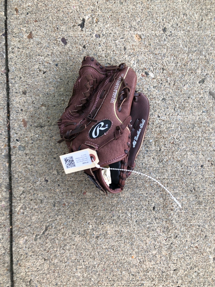 Used Rawlings Fastpitch Right Hand Throw Pitcher Softball Glove 12"