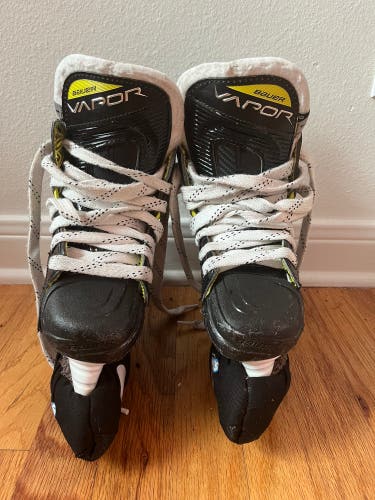 Used Bauer Regular Width  Size 1 Vapor 3X Hockey Skates