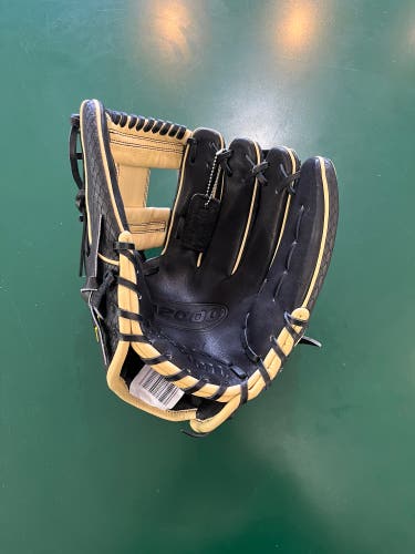 New Wilson A2000 Ke’Bryan Hayes Game Model Right Hand Throw 11.75” Baseball Glove