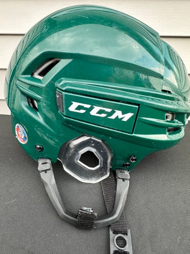 CCM Tacks 910 Helmet