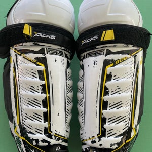 Used Junior 11" CCM Tacks 9060 Shin Pads