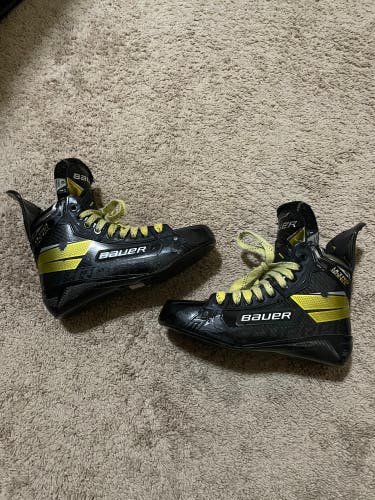 Used Bauer Regular Width Size 8 Supreme UltraSonic Hockey Skates Boot Only