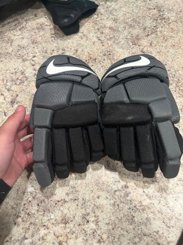 Nike lacrosse youth gloves size 10 Small