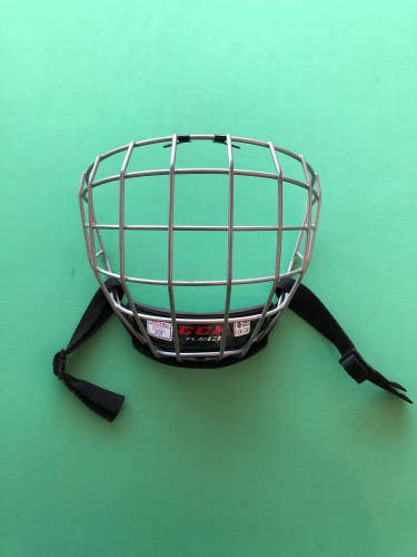 Used CCM FitLite FL40 Hockey Cage (Size: Medium)