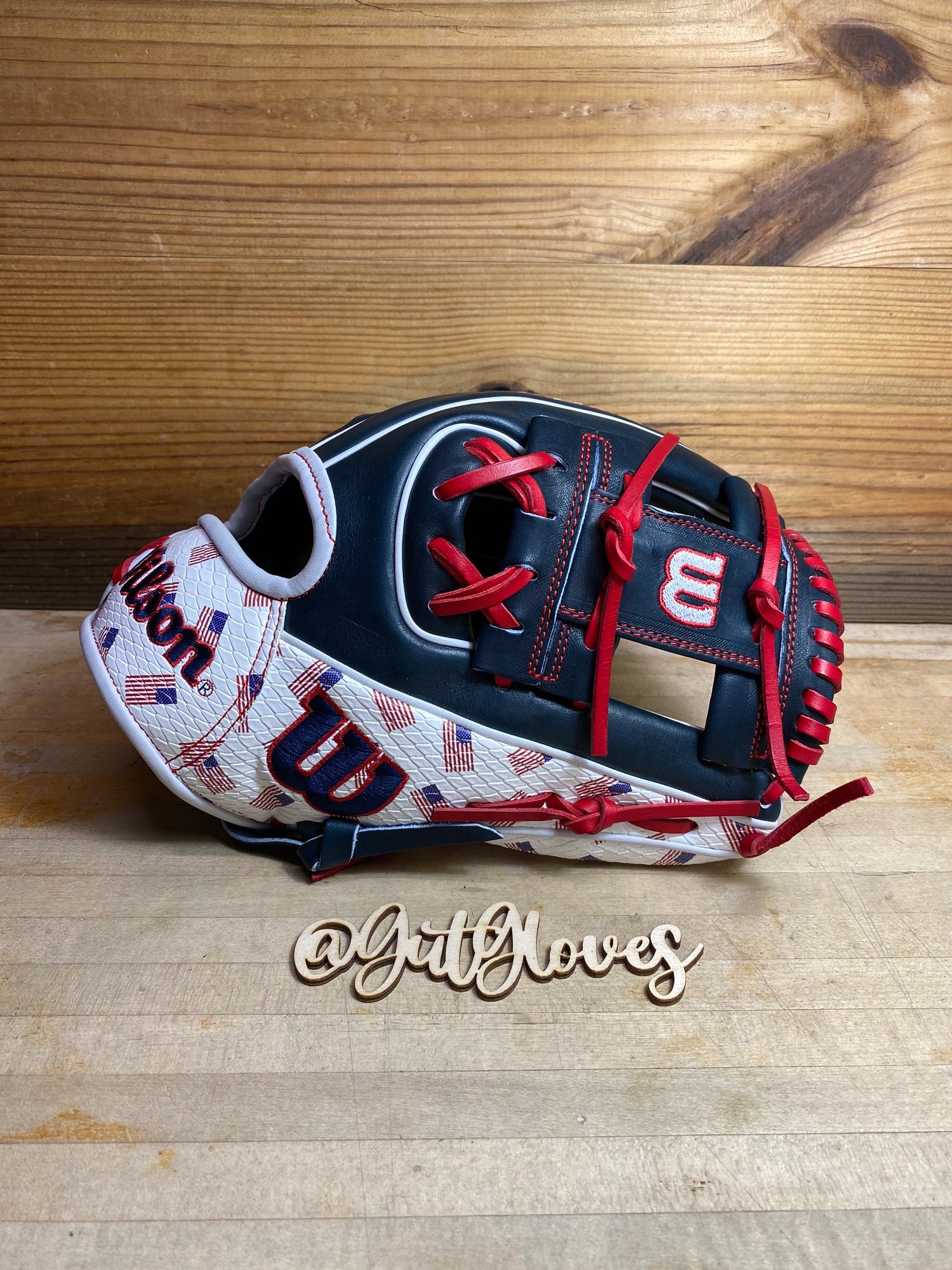 Wilson Custom A2000 1786 11.5 Baseball Glove - GOTM July 2023 –  TripleSSports