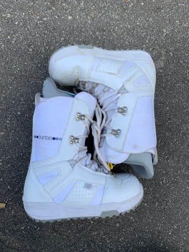 Women's Size 5.0 Burton Casa Snowboard Boots w/ Imprint Liners