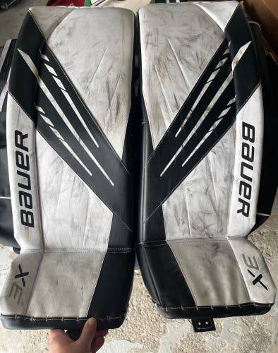33" Bauer Vapor 3X Goalie Leg Pads