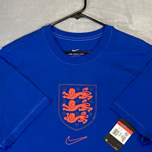 NIKE T Shirt Men Large UEFA England National Football 3 Lions Evergreen Crest