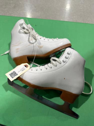 Used Riedell Figure Skates 1.5