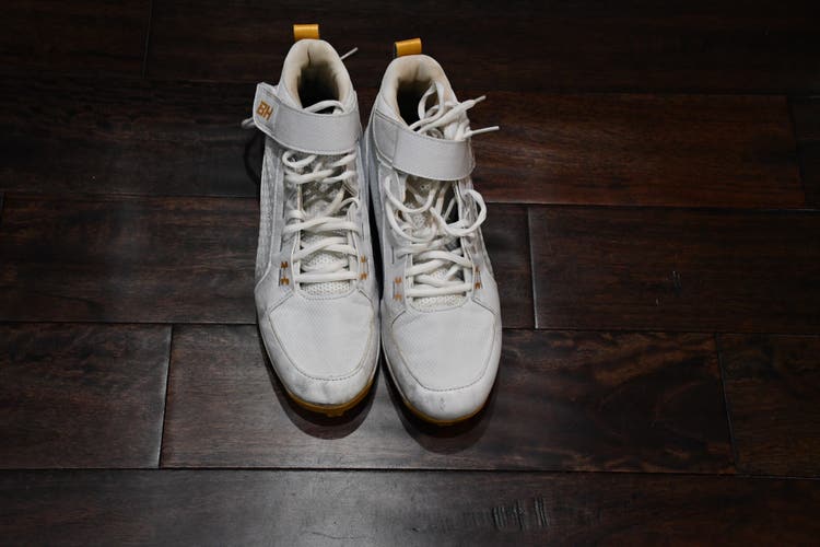 White Used Molded Cleats Under Armour