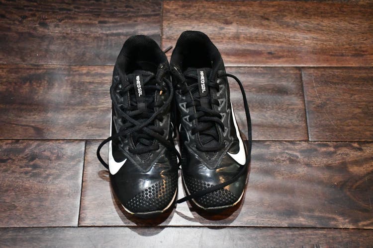 Black Used Size Youth 3.5 Molded Cleats Nike