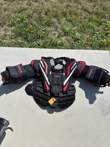 Used Small Vaughn Vision 9400 Goalie Chest Protector