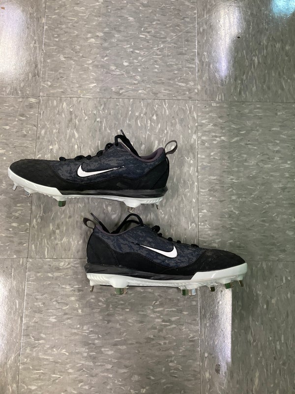 Brand New Nike Lunar Vapor Ultrafly Elite 3 White Black Grey Baseball  Cleats Sizes 9.5, 10, 11 for Sale in Irwindale, CA - OfferUp