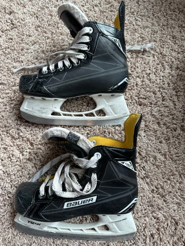 Used Bauer Regular Width Size us 3.5 Supreme S150 Hockey Skates
