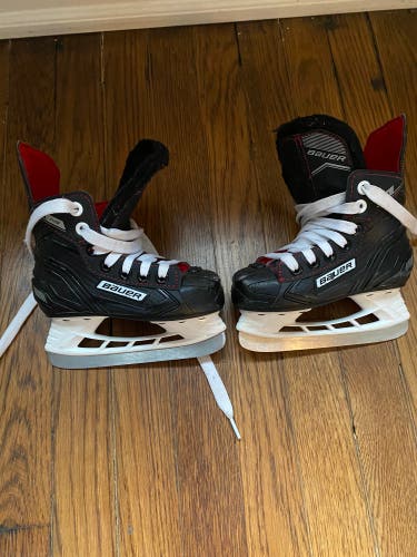 Used Bauer NS Regular Width Size Y8 Hockey Skates